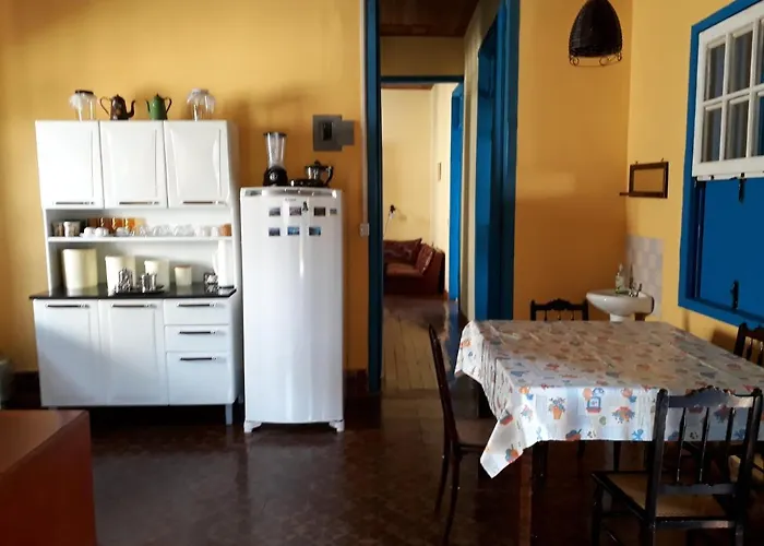 Casa Estilo Colonial, No Centro De Aiuruoca-Mg.