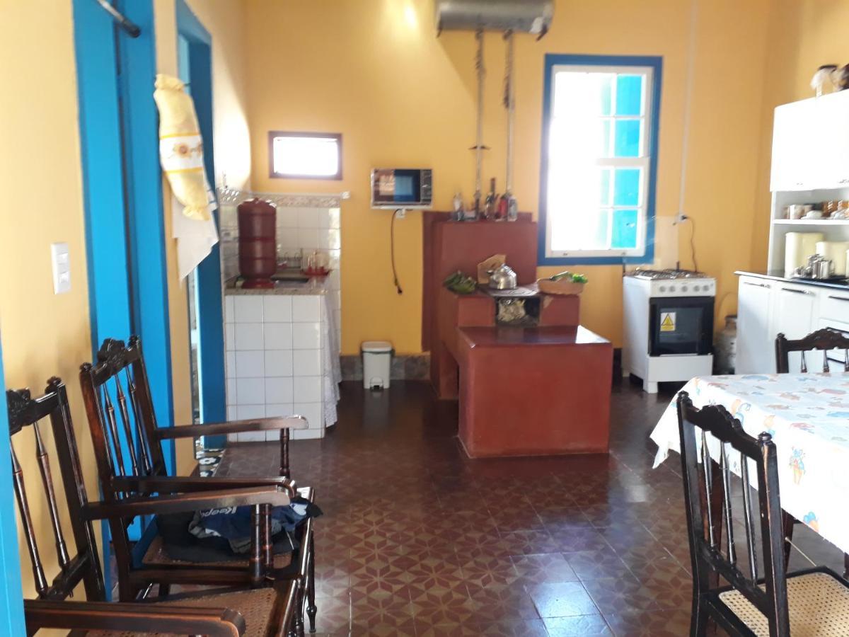 Casa Estilo Colonial, No Centro De Aiuruoca-mg. *